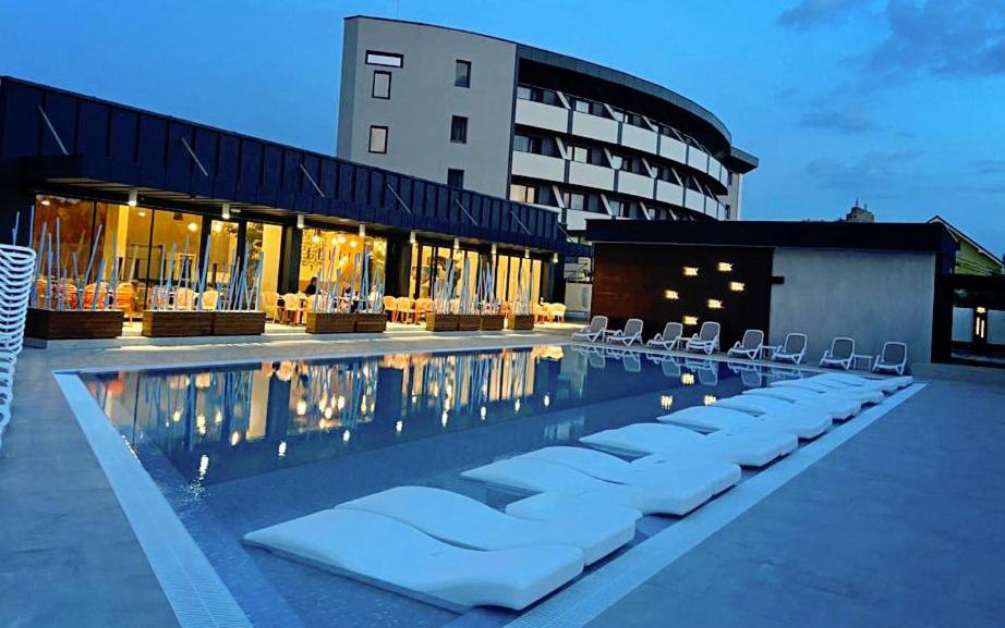 Aventus Hotel 4*